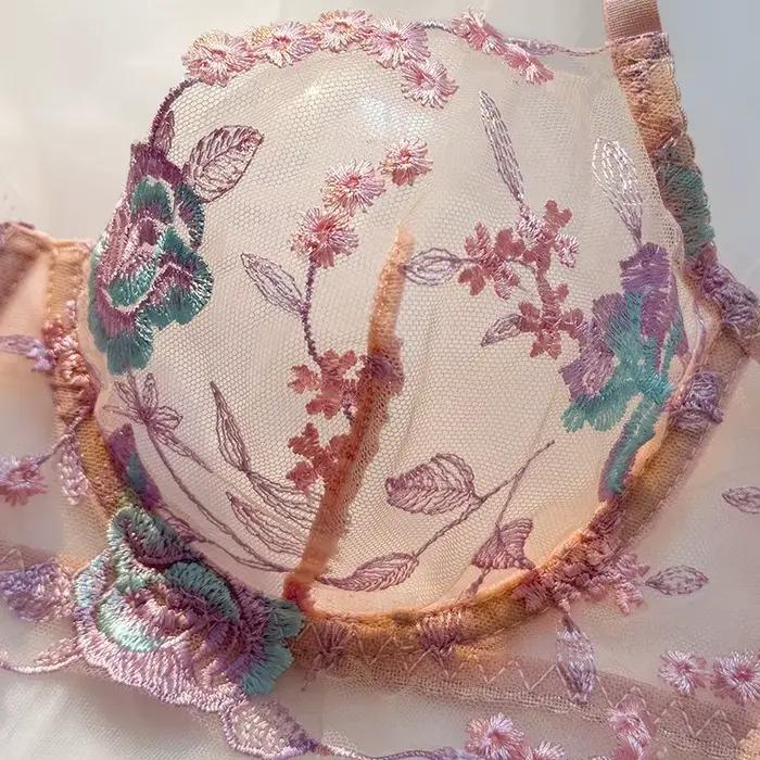 Ensemble soutien-gorge et culotte brodés pour femme
