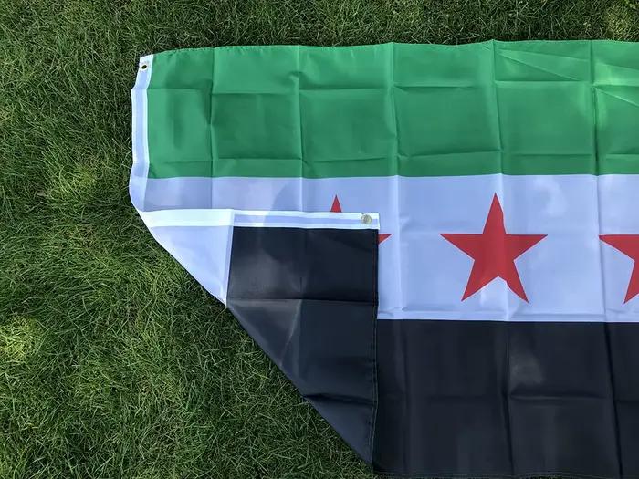 (DRAGONNADE TIKI) Drapeau de la Syrie 3x5 pieds (90x150cm) en polyester – Drapeau à trois étoiles de la République arabe syrienne, bannière suspendue pour la décoration