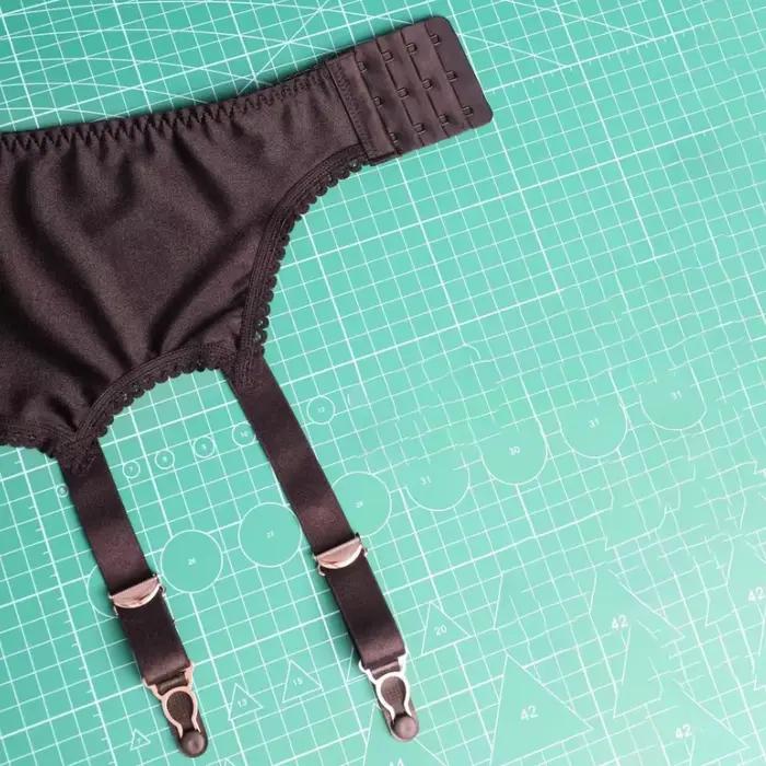 Porte-jarretelles gothique en Satin lisse pour femmes