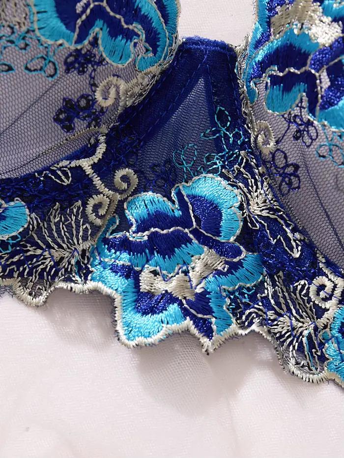 Un ensemble de lingerie bleue sexy