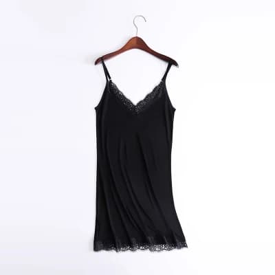 Robe de nuit en soie pour femmes, robe longue Sexy en dentelle