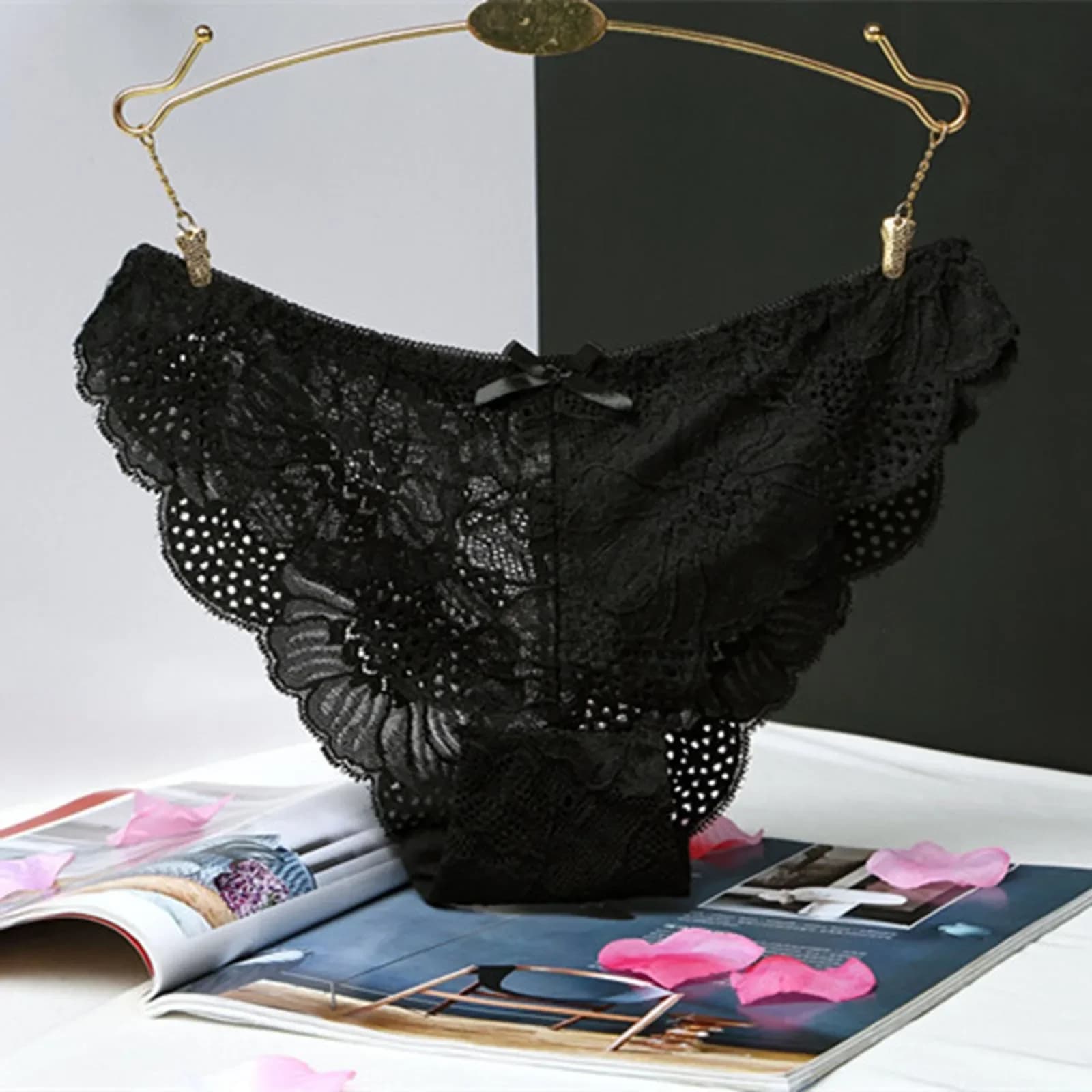 Culotte en dentelle brodée florale de style français pour femmes, culotte taille basse sexy, sous-vê