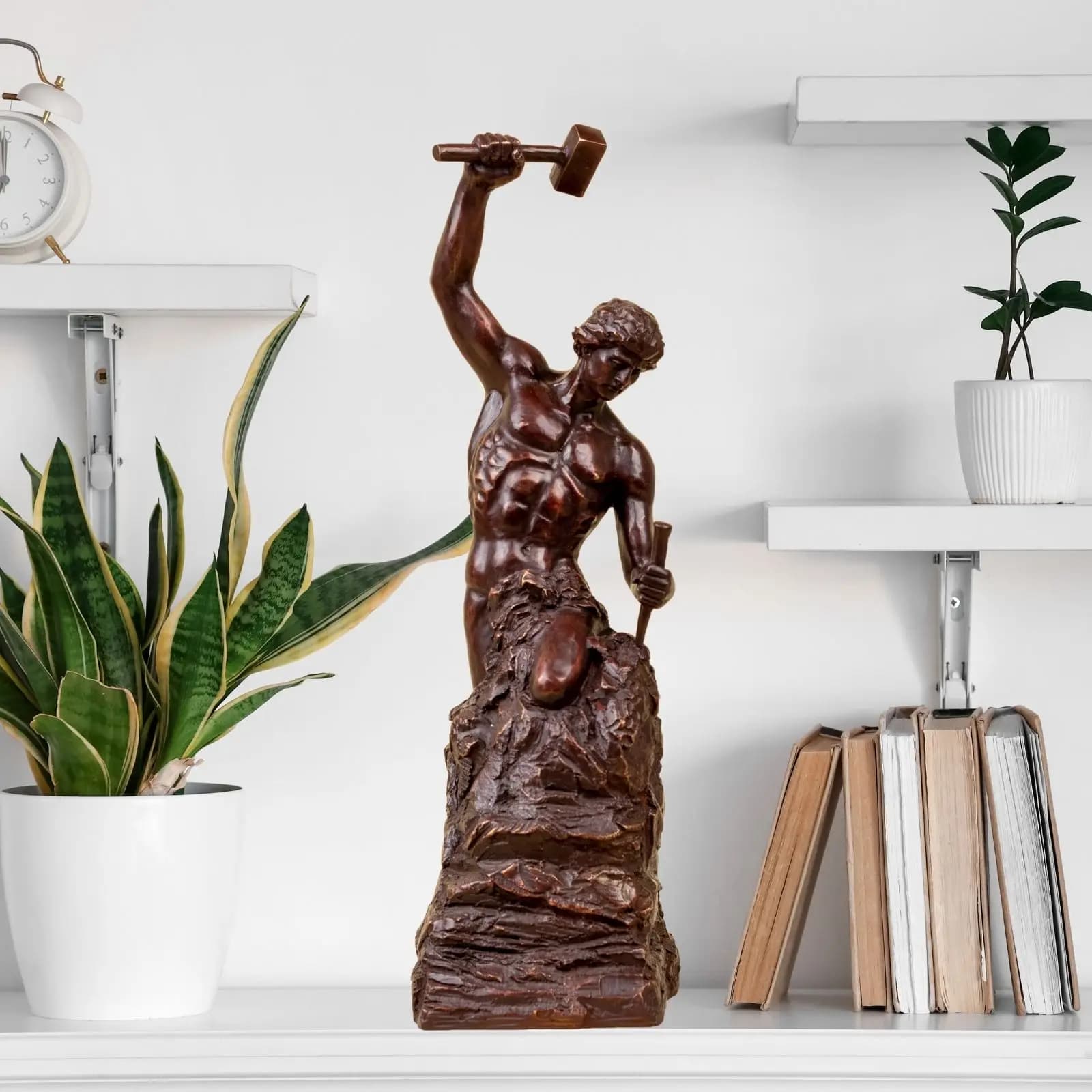 Sculpture d'homme en bronze faite maison, bronze célèbre, prenant en compte les intensités d'auto-sc