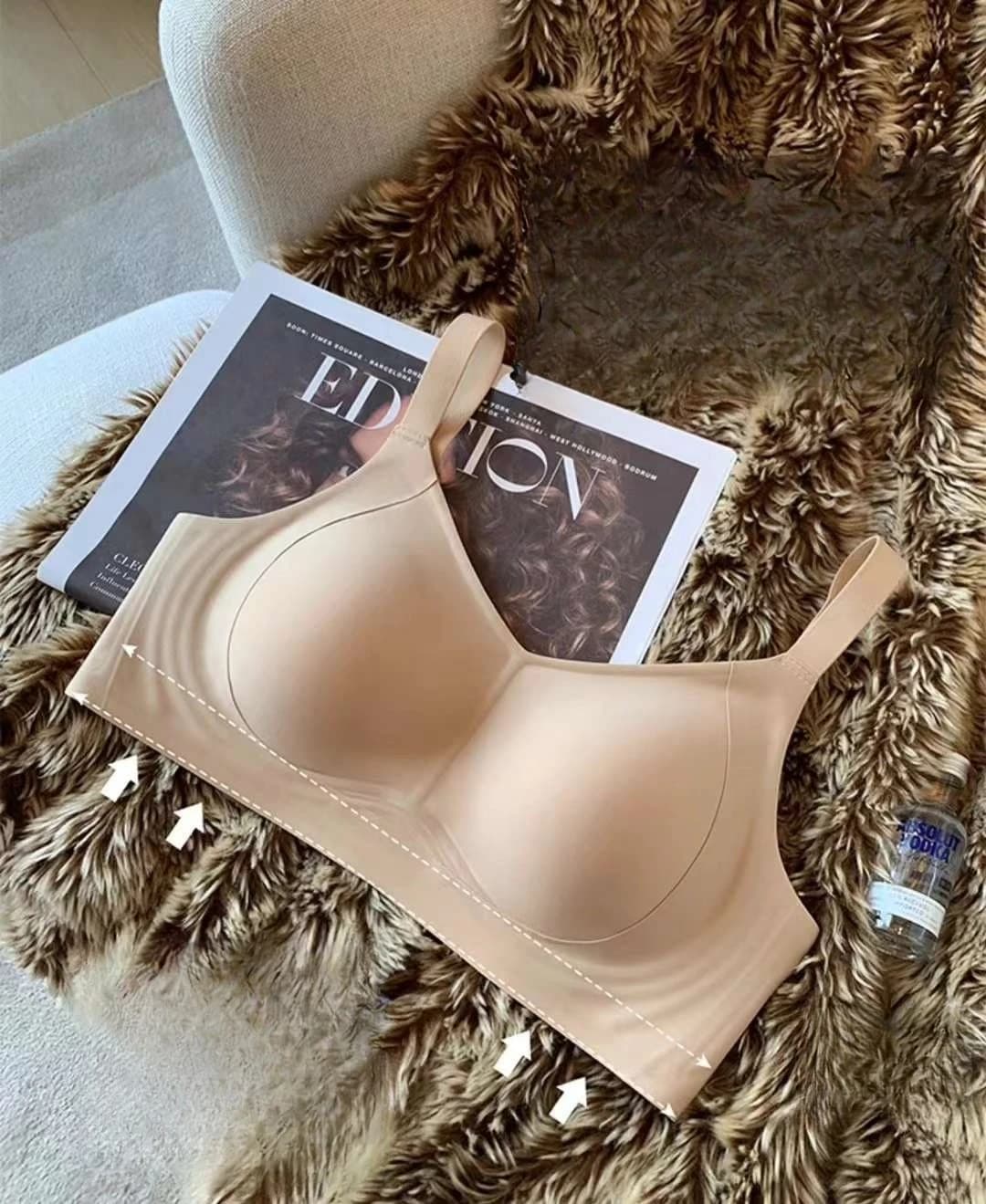Gros seins montrent petits sous-vêtements pour femmes Ultra-mince sans marquage grande taille seins 