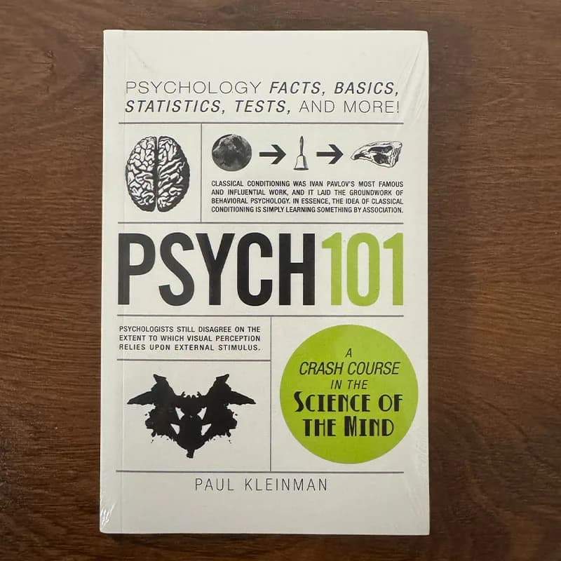 Psych 101 par Paul Kleinman, un cours intensif en science de l'esprit, livre sur les bases et les fa