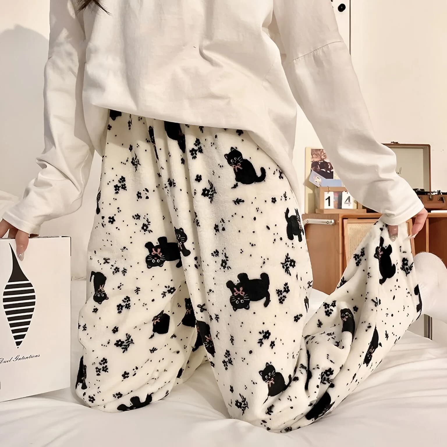 Chat noir dessin animé pyjamas pantalon Kawaii noël PJS coréen femmes hiver chaud moelleux flanelle 