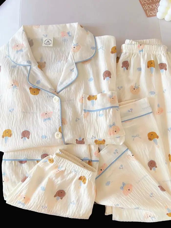 Ensemble pyjama trois pièces à motif animalier de dessin animé, un haut à manches courtes et un shor