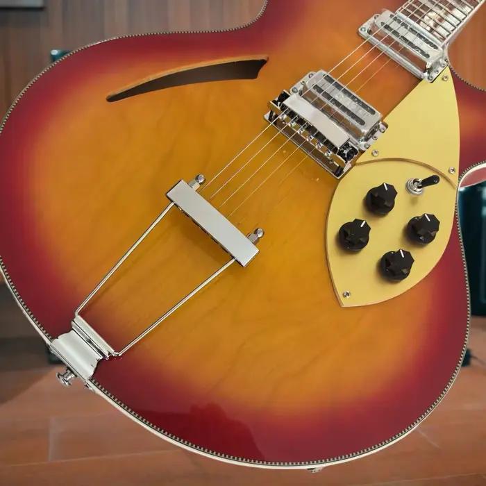Guitare jazz à corps creux finition Sunburst – Chevalet et cordière vintage à découpe en T avec desi
