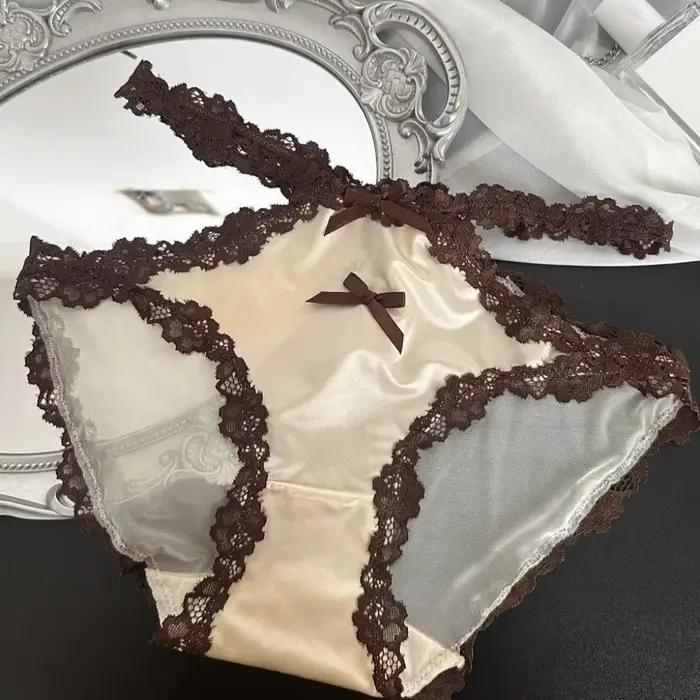 Culottes transparentes en satin de soie sans couture avec nœud en dentelle et fleurs