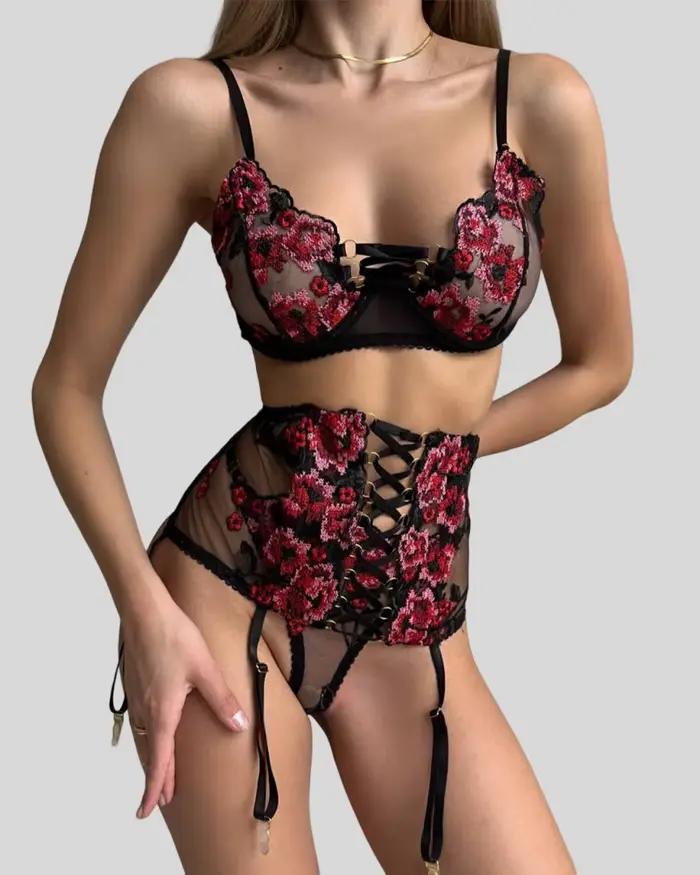 Ellolace Lingerie sensuelle Sexy broderie pansement Breves ensembles jarretières slips luxe 3 pièces Whuta chaud érotique sous-vêtements délicats