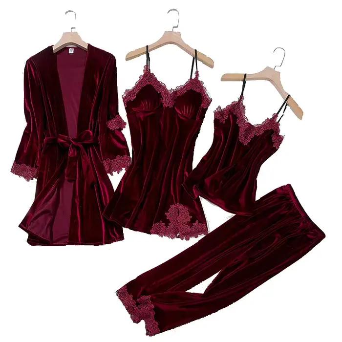 Ensemble pyjama quatre pièces en velours pour femme