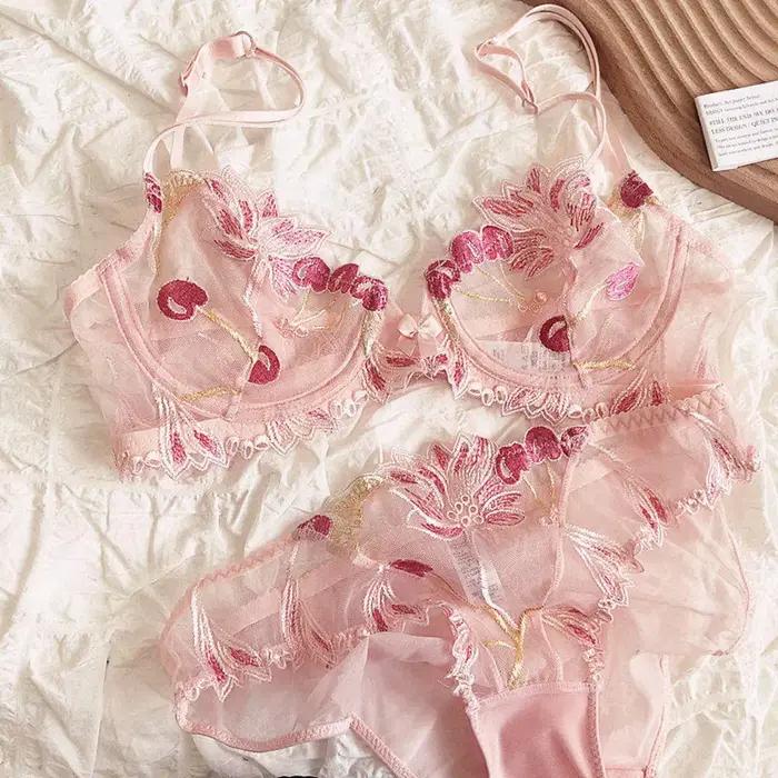 Soutien-gorge de luxe sexy en dentelle brodée cerise