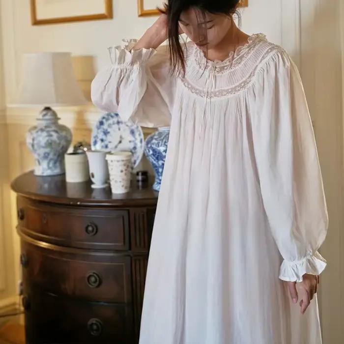 Chemise de nuit princesse française en dentelle blanche