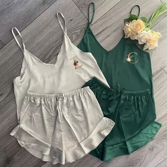 Ensemble de pyjama court en satin à volants pour demoiselle d'honneur