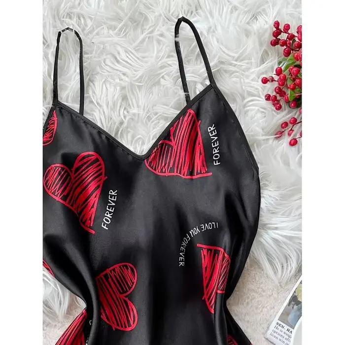 Chemise de nuit en satin imprimé lèvres rouges pour la saint-valentin