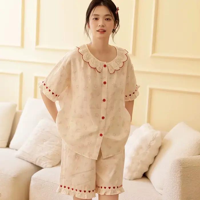 Adorable ensemble de pyjama orné de cœurs rouges | Gaze 100% coton pour femmes