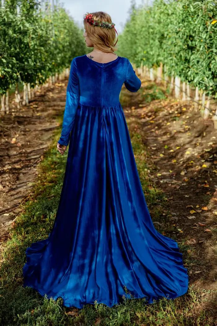 Robe de maternité en velours bleu royal pour séance photo à manches longues