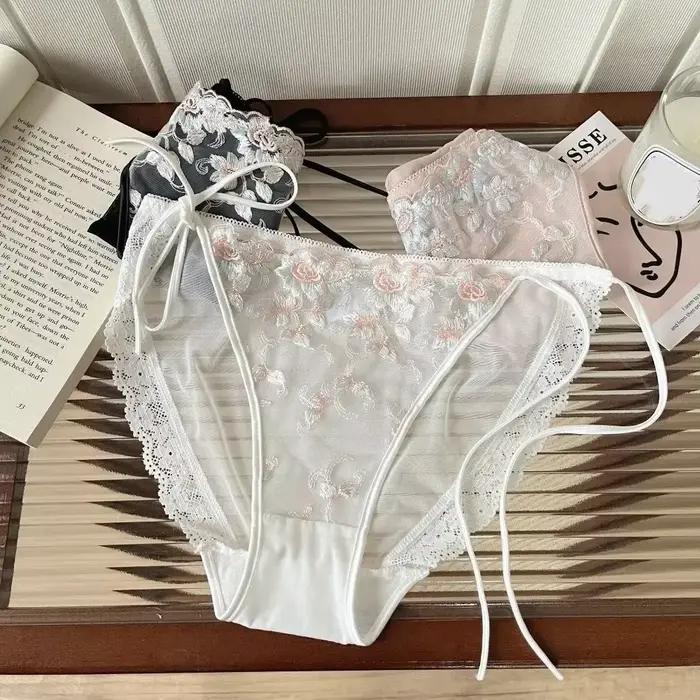 Culottes transparentes brodées à fleurs taille basse pour femme