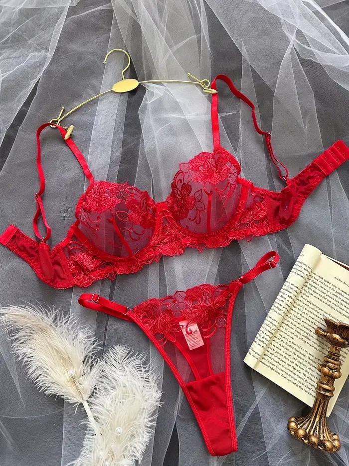 Rouge Sexy corps Lingerie femme dentelle sous-vêtements transparents fée broderie bref ensembles délicat soutien-gorge