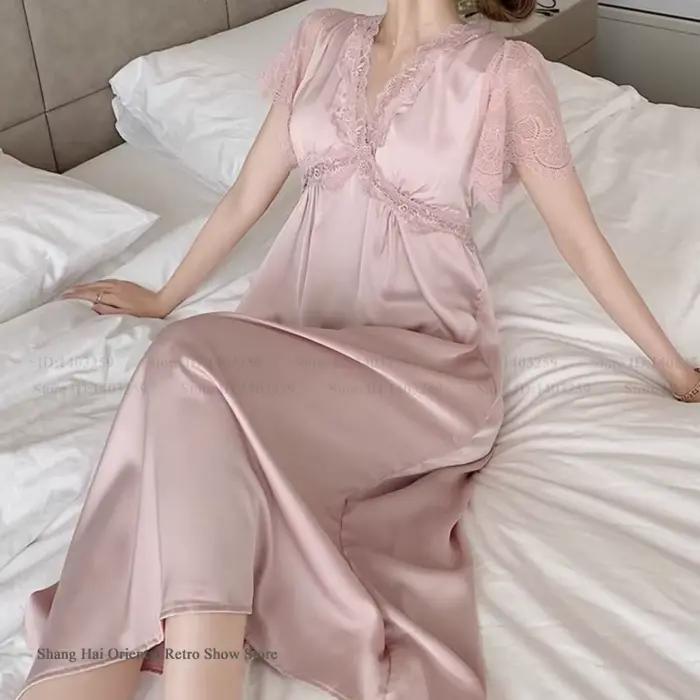 Chemise de nuit en satin à manches courtes pour femmes
