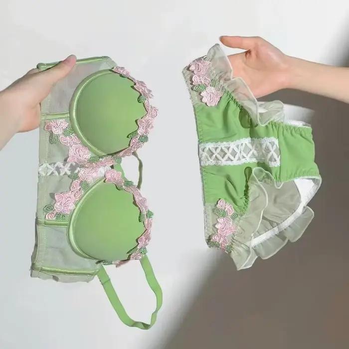 Ensemble de lingerie florale vintage, bralette en dentelle crème, soutien-gorge push-up rétro pour femmes à petite poitrine, brodé, sans armatures, pur et sensuel