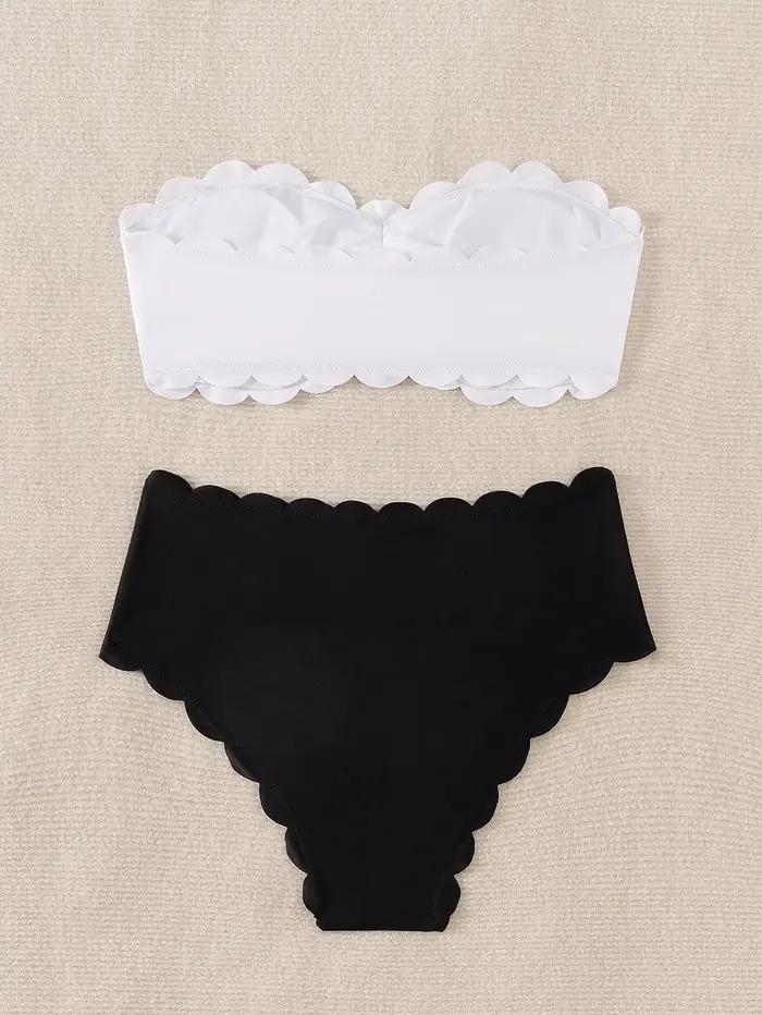 Ensemble de bikini bandeau blanc pour femme avec détails roses 3D, maillot de bain deux pièces taille haute à bord festonné pour les vacances à la plage