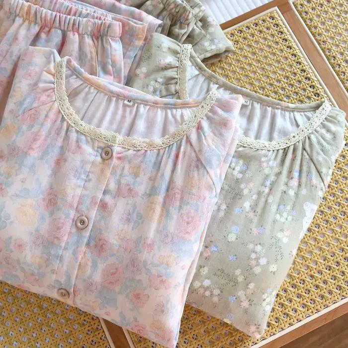 Pyjama en dentelle à fleurs pour femmes avec coussinets de poitrine