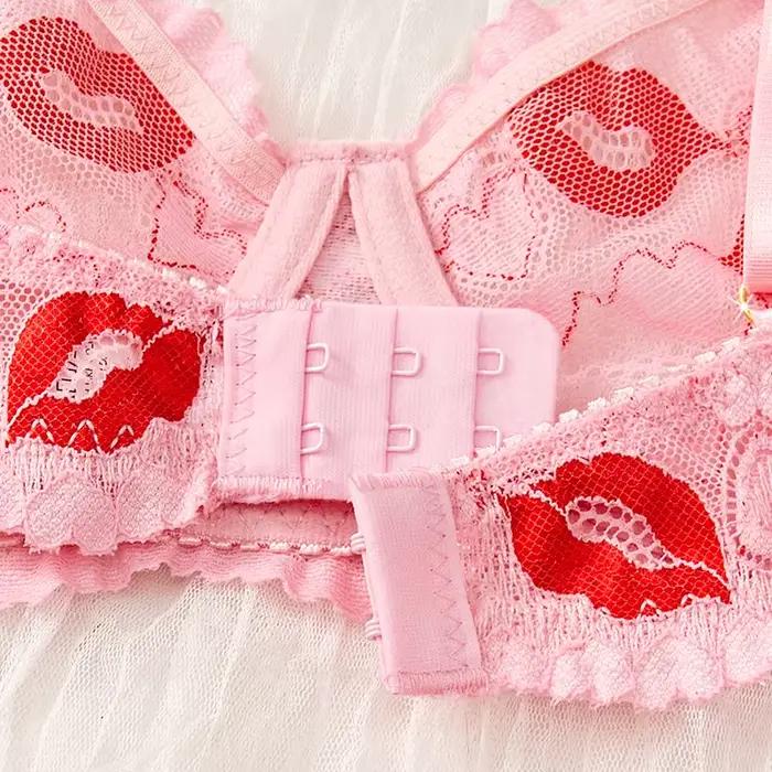 Lingerie Sexy rouge lèvre broderie sous-vêtements en dentelle ensemble de soutien-gorge translucide Lingeries