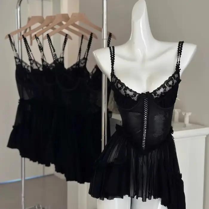 Pure Desire – chemise de nuit en dentelle avec bretelles circulaires en fil