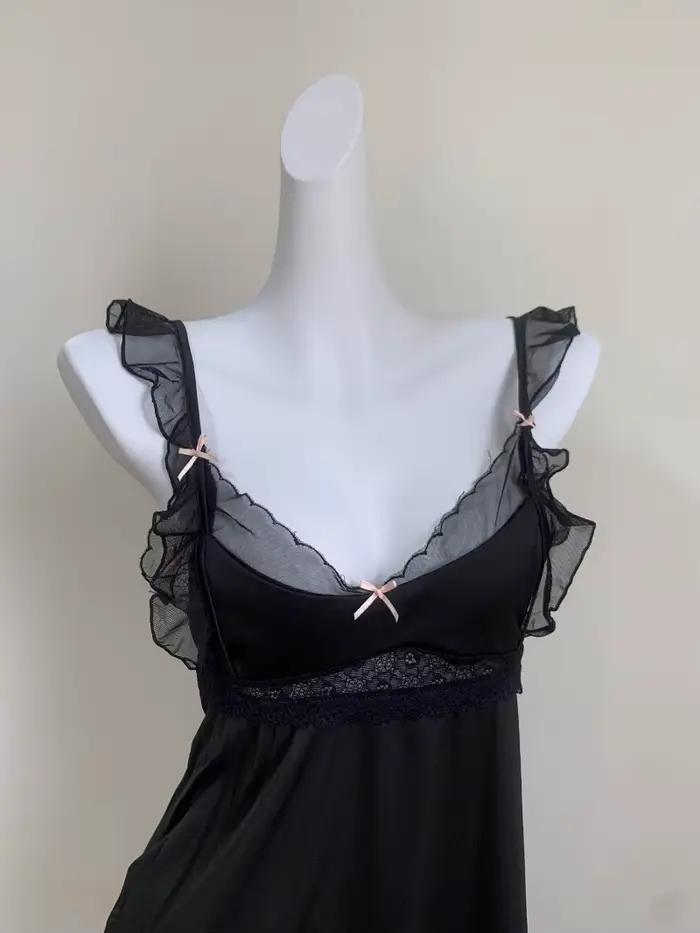 Chemise de nuit en dentelle à volants pour femmes