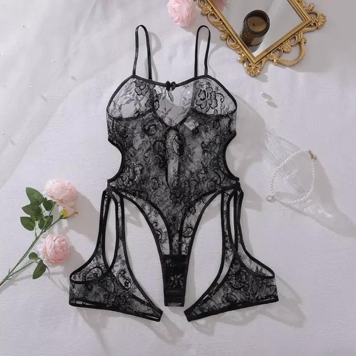 Ensemble Babydoll exclusif avec broderies florales, soutien-gorge sexy sans fil et culotte pour femmes occasions spéciales