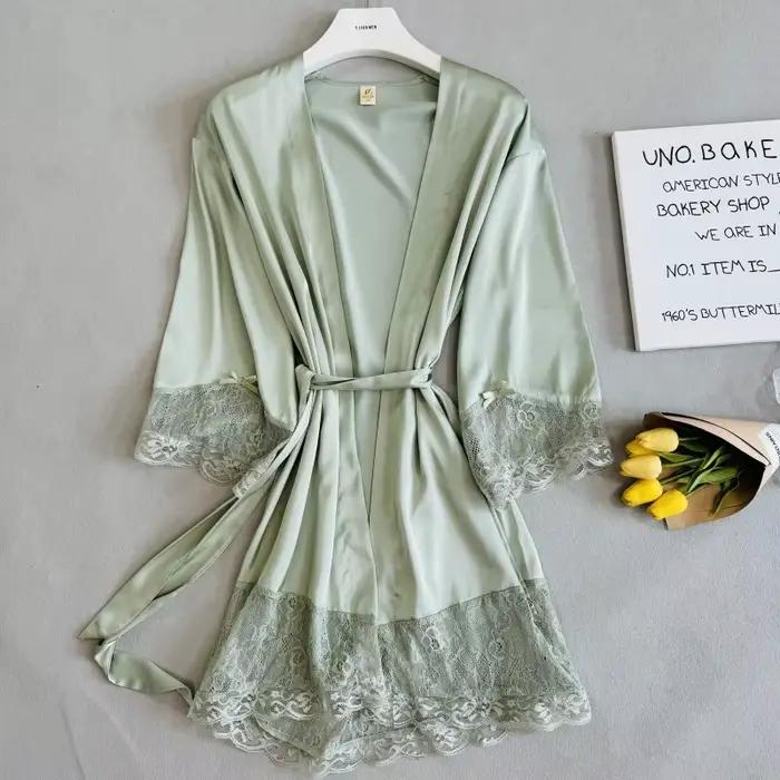 Robe verte élégante en dentelle