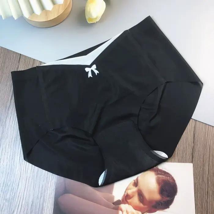 Culottes transparentes en soie glacée avec nœud