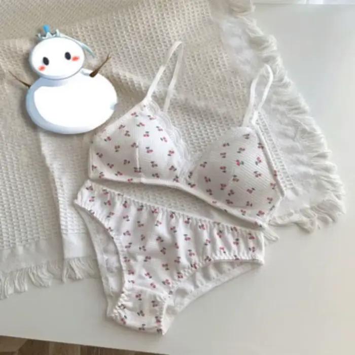Doux japonais Lolita ensemble de soutien-gorge cerise fraise imprimé sans fil Non rembourré Bralette Anti-affaissement confort AB tasse MOYISU 32-38 Sexy