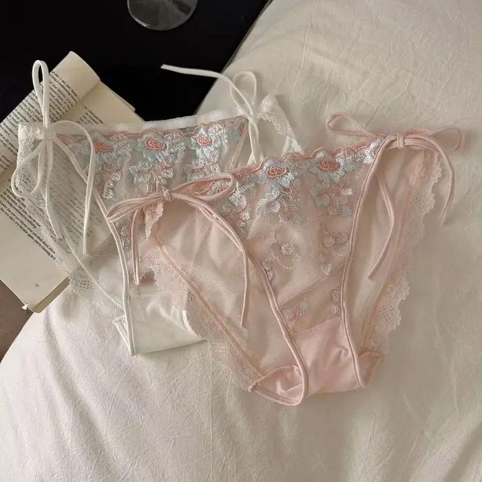Culottes transparentes taille basse brodées de fleurs en coton avec entrejambe