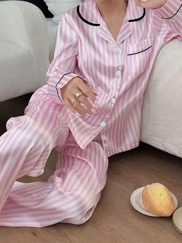 Ensemble pyjama en satin rose à rayures pour femmes
