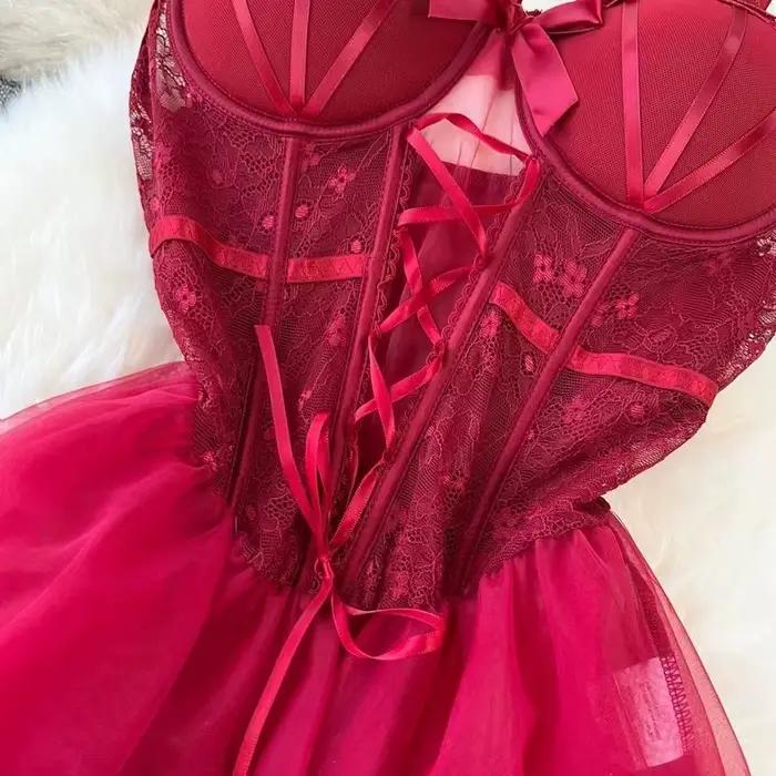 Chemise de nuit en dentelle transparente pour femmes