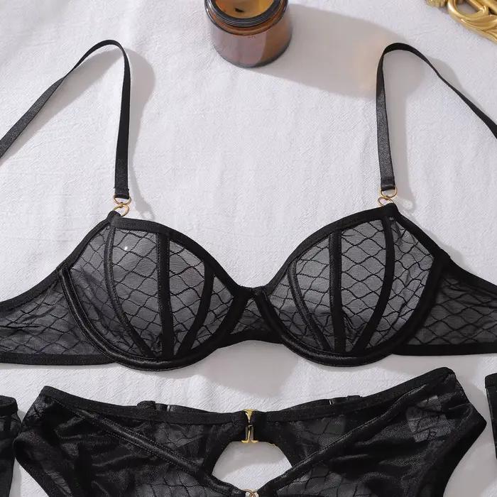 Ensemble de Lingerie Premium Ellolace pour Femme : Soutien-Gorge Résille, Ceinture et String 3 Pièces avec Gants et Bas – Lingerie Sexy Transparente et Audacieuse pour Filles