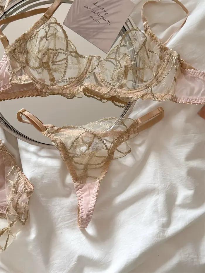 Ensemble de lingerie trois pièces pour femme, slip en dentelle fine, couleur champagne, grand toucher, litterature, froncé
