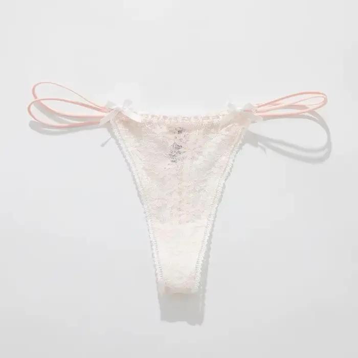 Culotte en dentelle avec nœud