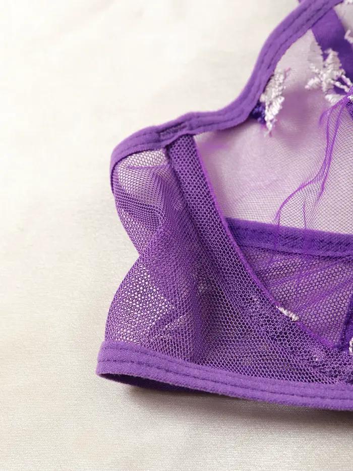 Ensemble de lingerie fantaisie violette