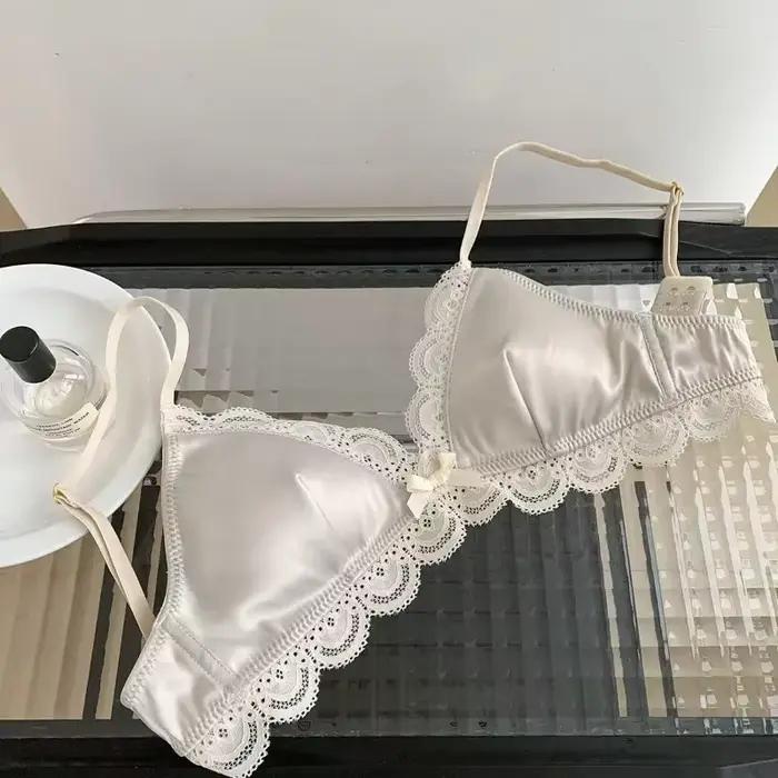 Soutien-gorge en dentelle à nœud triangle de style coréen pour femmes