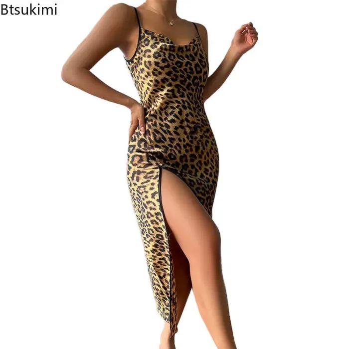 Robe de nuit fendue pour femme à imprimé léopard et floral, col en V, dos nu, bretelles spaghetti, en soie glacée