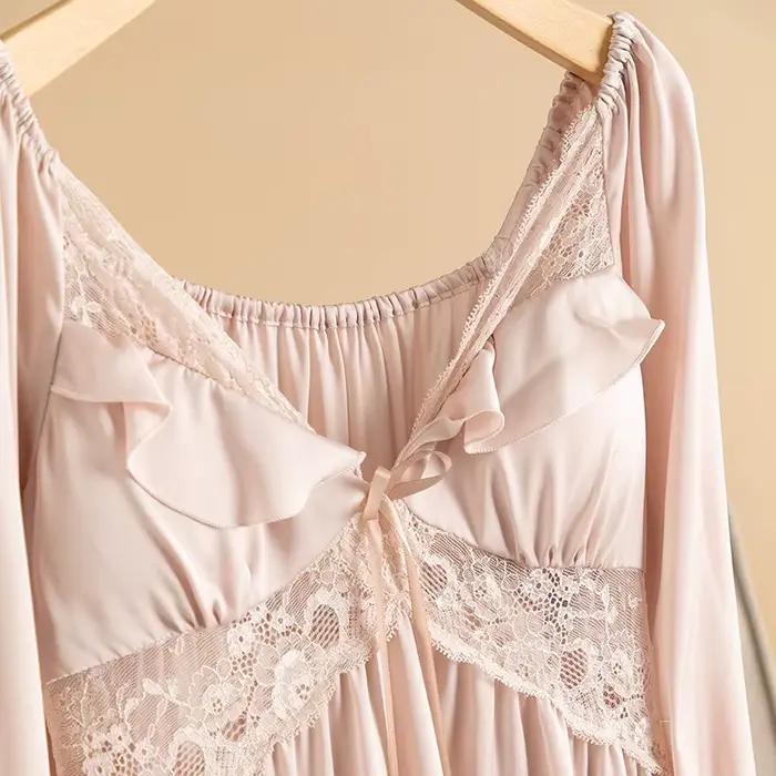 Chemise de nuit en patchwork de dentelle longue pour femmes