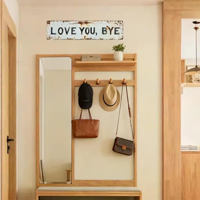Panneau métallique « Love You Bye », « Love You, Bye » – Panneau mural vintage en métal, idéal pour les cuisines de style farmhouse classique, les couloirs et les entrées.