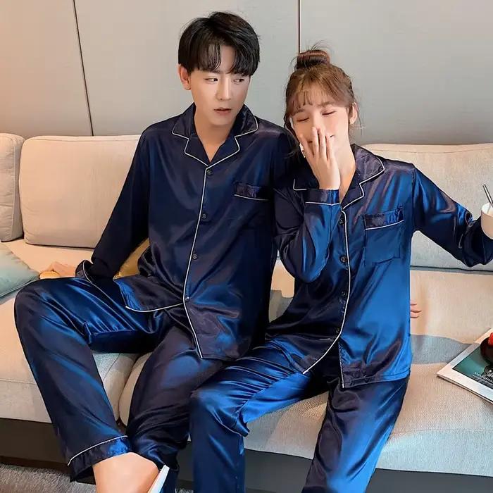 Couleur unie vêtements de nuit soie Satin Pyjamas Couple ensemble Long boutonné