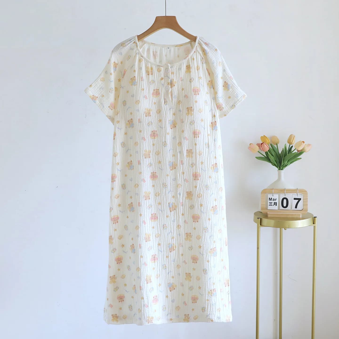 Chemise de nuit à manches courtes avec coussinets de poitrine, vêtements de nuit fins en coton pour