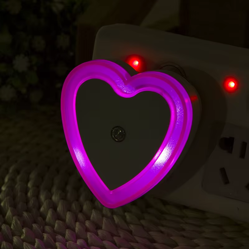 LED veilleuses sans fil capteur de contrôle de la lumière mini en forme de coeur ue US Plug veilleus