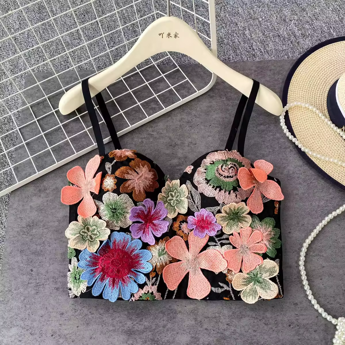 Foamlina 3D Floral minceur haut à licou soutien-gorge femmes 2025 été européen romantique lourd embe