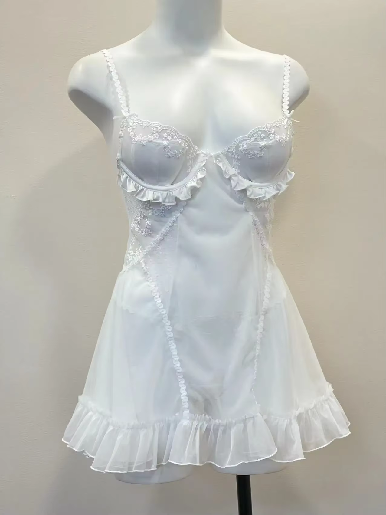 Chemise de nuit à armatures en maille complète avec coussin de poitrine pour femmes, lingerie sexy,